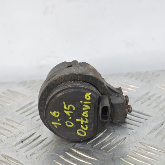 Водяний насос 1.6 TDI Skoda Octavia III 2013-2020 Помпа водяна Шкода Октавія 3 5C0965567 | Зображення 2