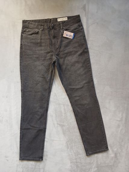 Чоловічі завужені джинси р. 36/32