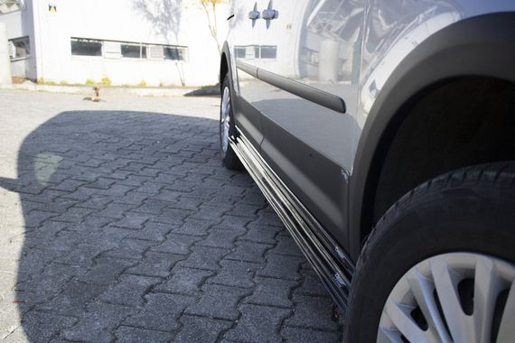 Накладки на боковые пороги EuroCap (черные) для Volkswagen Caddy 2015-2020 гг | Зображення 7