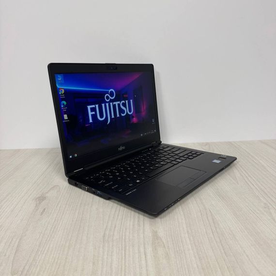Ноутбук Fujitsu LifeBook U749 / 14" (1920x1080) IPS / Intel Core i5-8365U (4 (8) ядра по 1.6 - 4.1 GHz) / 8 GB DDR4 / 256 GB SSD NVMe / Intel UHD Graphics 620 / WebCam б/в | Зображення 3