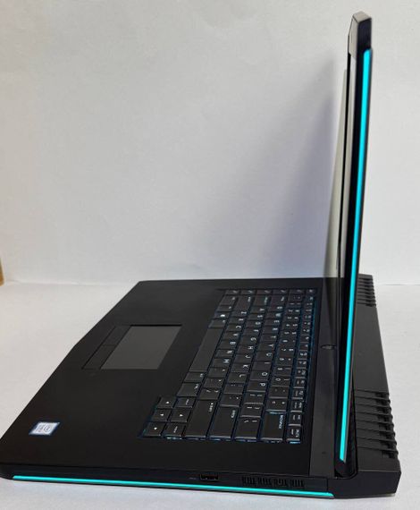 Игровой ноутбук Dell Alienware 15 R4 / 15.6" (1920x1080) IPS / Intel Core i7-8750H (6 (12) ядра по 2.2 - 4.1 GHz) / 16 GB DDR4 / 256 GB SSD + 500 GB HDD / nVidia GeForce GTX 1060, 6 GB GDDR5, 192-bit / WebCam б/у | Зображення 6