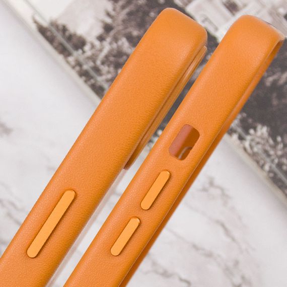 Шкіряний чохол Leather Case (AAA) with MagSafe and Animation для Apple iPhone 14 Pro (6.1") Golden Brown | Зображення 6