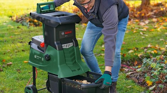 Садовый измельчитель Bosch AXT 25 TC (060080330C) | Зображення 1