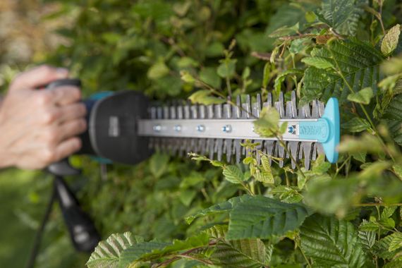 Ножиці для живоплоту мережеві Gardena EasyCut 420/45 09830-20 (45 см) | Зображення 4