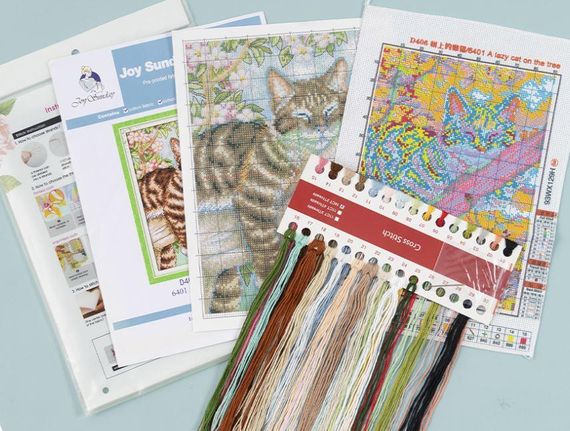 Набор для вышивания по нанесённой на канву схеме "Cat and dragonflie". AIDA 14CT printed 42*33 см | Зображення 1