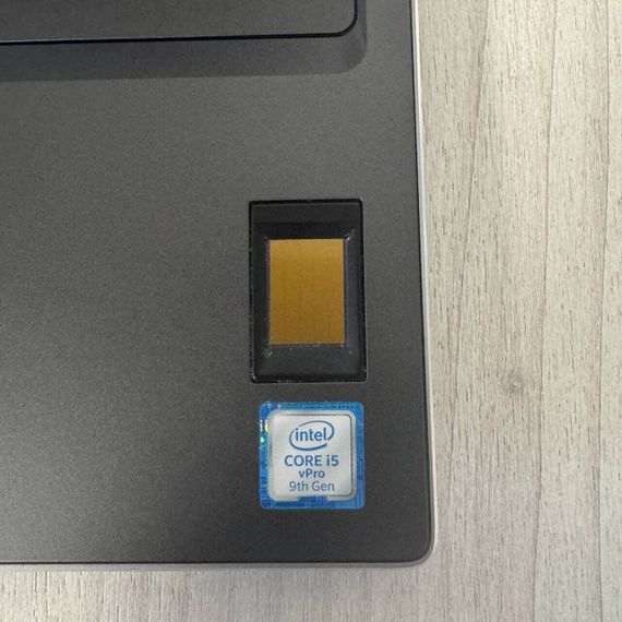 Мобильная рабочая станция Dell Precision 7540 / 15.6" (1920x1080) IPS / Intel Core i5-9400H (4 (8) ядра по 2.5 - 4.3 GHz) / 32 GB DDR4 / 256 GB SSD / nVidia Quadro T2000, 4 GB GDDR5, 128-bit б/у | Зображення 2