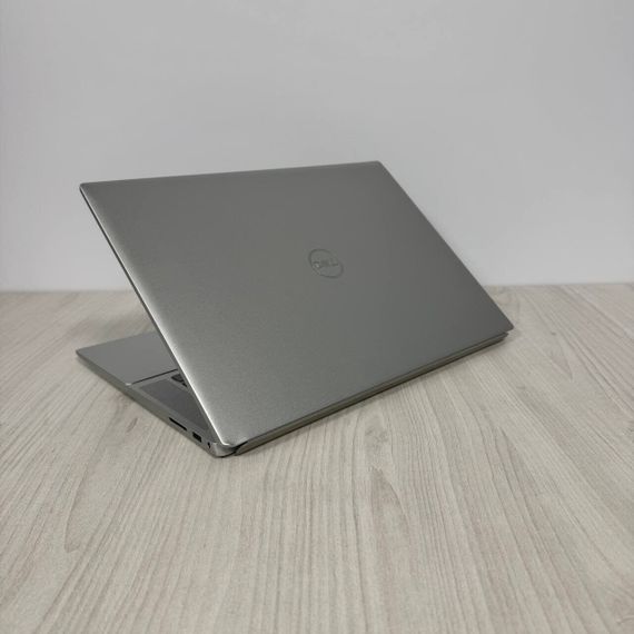 Ноутбук Б-класс Dell Inspiron 16 5620 / 16" (1920x1200) IPS Touch / Intel Core i7-1260U (10 (12) ядер по 1.1 - 4.7 GHz) / 16 GB DDR4 / 512 GB SSD NVMe / nVidia GeForce MX570 A, 2 GB GDDR6, 64-bit / WebCam б/у | Зображення 5