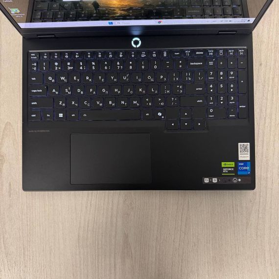 Игровой ноутбук Lenovo Legion 5 15IRX10 / 15.6" (2560x1440) OLED / Intel Core i7-13650HX (14 (20) ядер по 2.6 - 4.9 GHz) / 32 GB DDR5 / 1000 GB SSD / nVidia GeForce RTX 5060, 8 GB GDDR7, 128-bit / WebCam б/у | Зображення 2