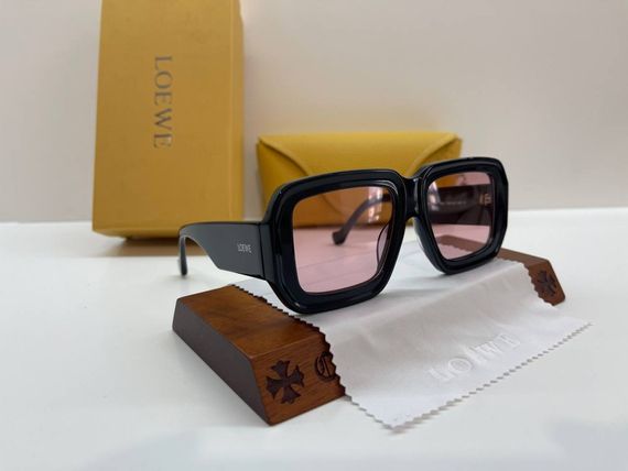 Сонцезахисні окуляри Loewe LW40080U