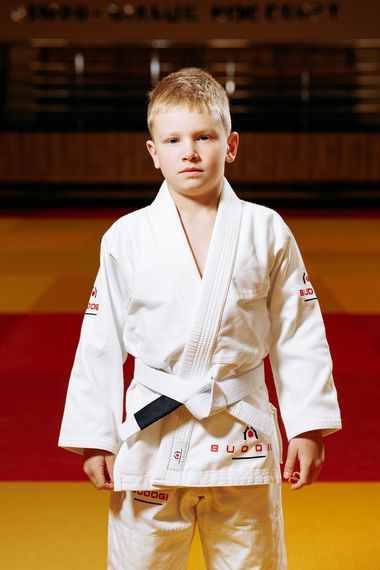 Біле дитяче кімоно для хлопчиків, джиу-джитсу, TM BUDOGI, зріст 130 см, щільність 350 гр/м.кв. | Зображення 1