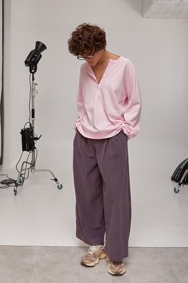 Вільний лонгслів із ґудзиками на горловині - рожевий цвет, ONE SIZE (є розміри) | Зображення 2