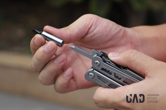 Мультиінструмент MasterGear 17 інструментів 420/440 Сталь.