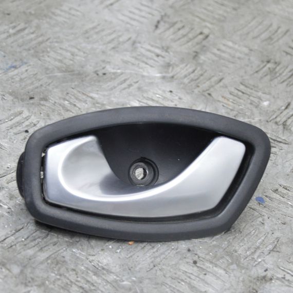 Ручка лівої двері внутрішня Renault Laguna III 2007-2015 Ручка дверей ліва Рено Лагуна 3 806700006R