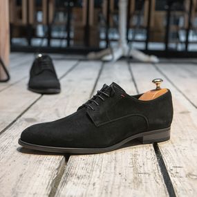 Чорні замшеві туфлі 43 розмір