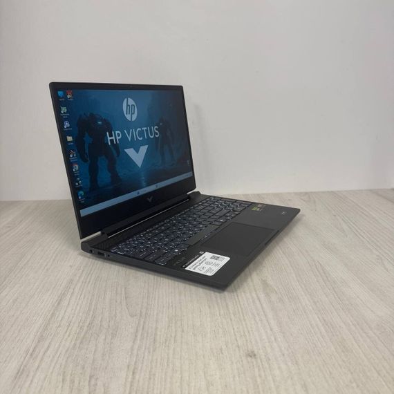 Ігровий ноутбук HP Victus 15-fb3001nr / 15.6" (1920x1080) IPS /  AMD Ryzen Al 7350 (8 (16) ядер по 2.0 - 5.0 GHz)  / 16 GB DDR5 / 512 GB SSD / nVidia GeForce RTX 5060, 8 GB GDDR7, 128-bit / WebCam б/в | Зображення 4