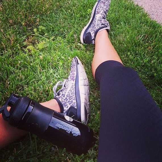 Шейкер спортивний (пляшка) BlenderBottle SportMixer 28oz/820ml Black (Original) | Зображення 7