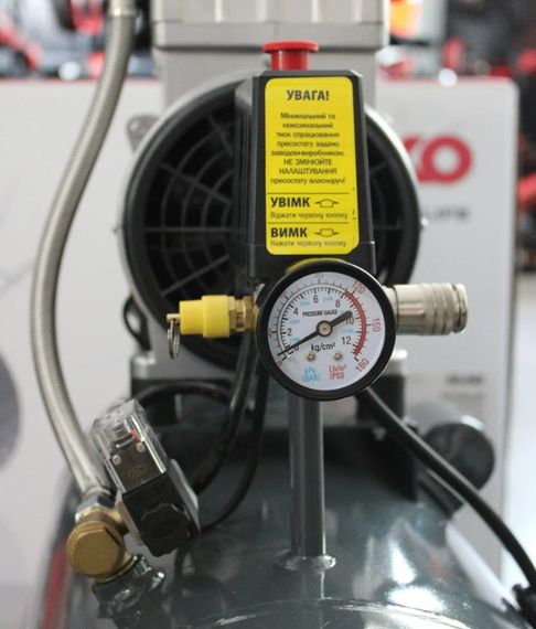 Поршневий повітряний компресор 50 л GTM KCW1500-50L безмасляний | Зображення 2