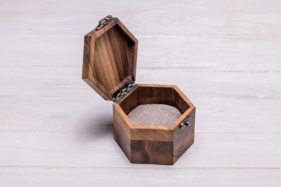 Сотовая шкатулка для часов с деревянной крышкой | Зображення 4