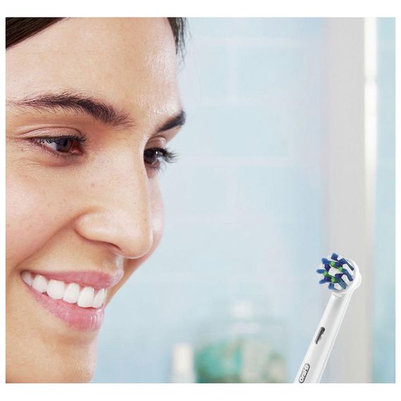 Електрична зубна щітка Oral-B D305.513.3X Black | Зображення 1