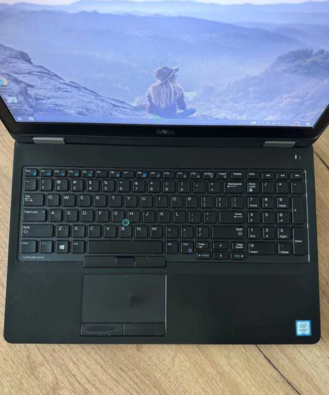 Ноутбук Dell Latitude 5570 15,6" HD i7 6600U 8Gb SSD 256Gb Radeon R7 M360 Б/В | Зображення 3