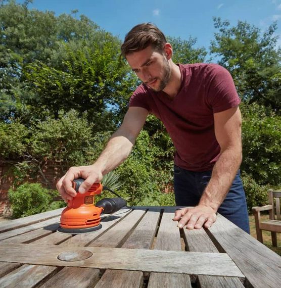 Шліфмашина ексцентрикова мережева Black&Decker BEW210 | Зображення 1