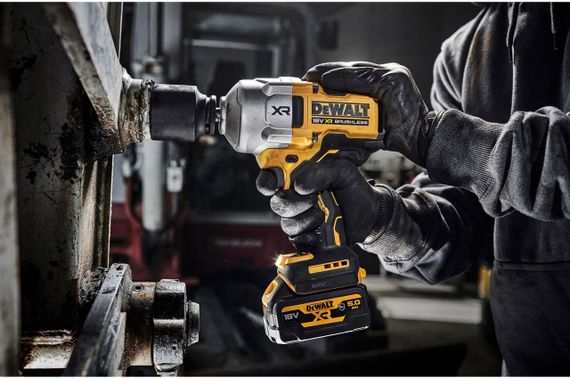 Гайковерт ударный аккумуляторный бесщёточный 2372Нм DeWALT DCF961N | Зображення 7
