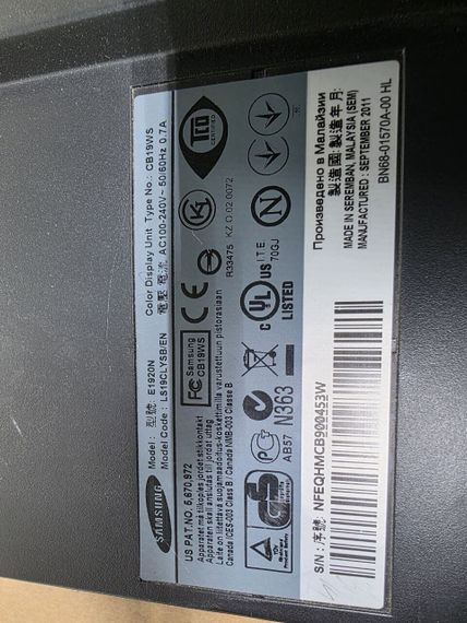 Монітор Б-клас Samsung SyncMaster E1920N / 19" (1366x768) TN / 1x VGA / VESA 75x75 / Кабелі в комплекті б/в | Зображення 5