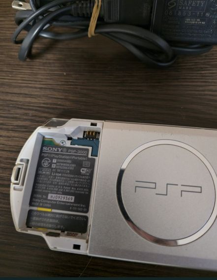 Консоль Sony PlayStation Portable PSP-3000  32GB Silver  бу | Зображення 2