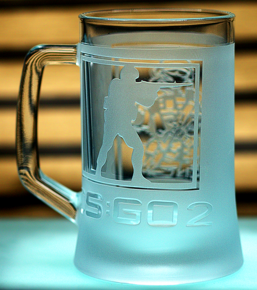 Пивний келих 670 мл CS GO КС ГО з гравіюванням подарунок для геймера фаната  ігровий кухоль для пива | Зображення 2