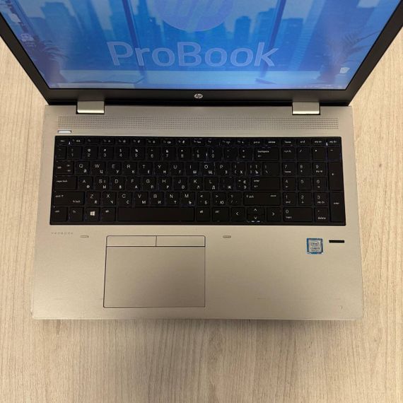 Ноутбук Б-класс HP ProBook 650 G4 / 15.6" (1366x768) TN / Intel Core i5-8250U (4 (8) ядра по 1.6 - 3.4 GHz) / 8 GB DDR4 / 128 GB SSD / Intel HD Graphics 620 / WebCam б/у | Зображення 2