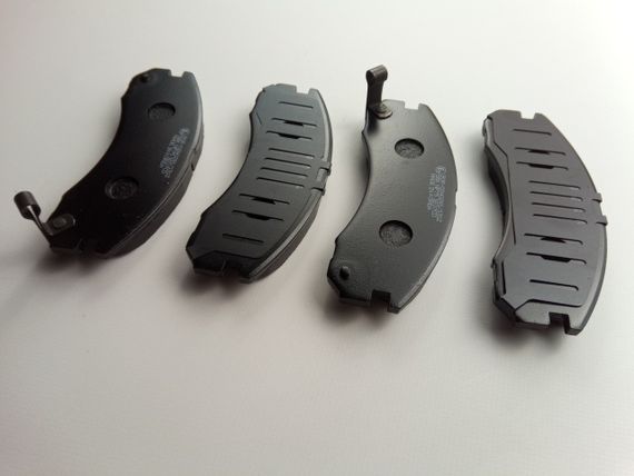 Колодки передні гальмівні Lancer X/Outlander I/XL, Hi-Q (SP1068) (4605A492) | Зображення 1