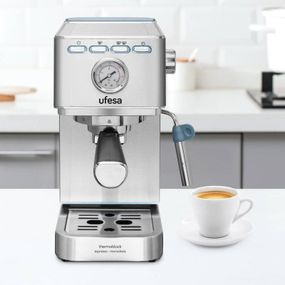 Рожковая кофеварка эспрессо Ufesa CE8030 (71705063)