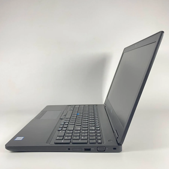 Ноутбук Dell Latitude 5580 / 15.6" (1366x768) TN / Intel Core i5-7200U (2 (4) ядра по 2.5 - 3.1 GHz) / 16 GB DDR4 / 256 GB SSD / Intel HD Graphics 520 / WebCam б/у + Подарок Беспроводная мышь / USB | Зображення 4