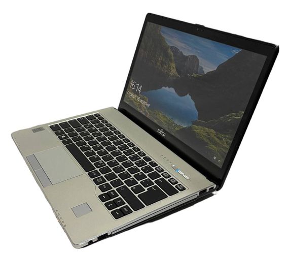 Ультрабук Б-клас Fujitsu LifeBook S935 / 13.3" (1920x1080) IPS Touch / Intel Core i5-5300U (2 (4) ядра 2.3 - 2.9 GHz) / 8 GB DDR3 / 256 GB SSD / Intel HD Graphics 5500 / WebCam / VGA / Windows 10 Pro б/в | Зображення 4