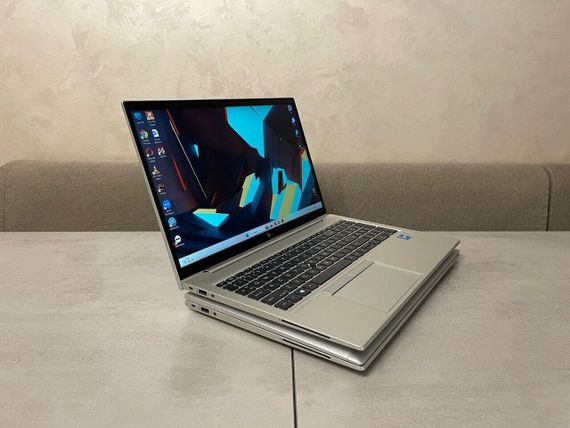 Ультрабук Б-класс HP EliteBook 850 G8 / 15.6" (1920x1080) IPS Touch / Intel Core i5-1145G7 (4 (8) ядра по 2.6 - 4.4 GHz) / 16 GB DDR4 / 256 GB SSD / Intel Iris Xe Graphics / WebCam б/у + Подарок Проводная мышь / USB | Зображення 4