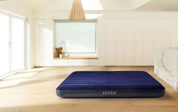 Надувной матрас с подушкой и насосом Intex Classic Downy Airbed 191х137х25см | Зображення 6