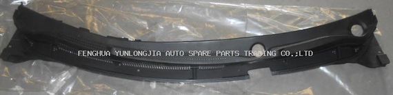 Решетка воздухозаборника Kia Rio 11-15, перед лобовым стеклом (жабо) (FPS) 861504Y000