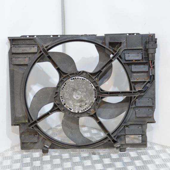 Вентилятор радіатора в зборі BMW E60 2003-2010 Вентилятор радіатора БМВ е60 77260104 | Зображення 1