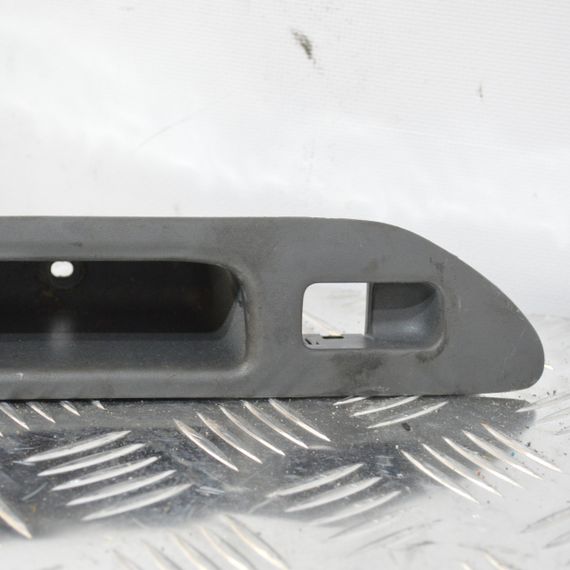 Накладка кнопки склопідйомника правих дверей Opel Agila A 2000-2007 Накладка правих дверей внутрішня Опель Агіла А 192552 | Зображення 2