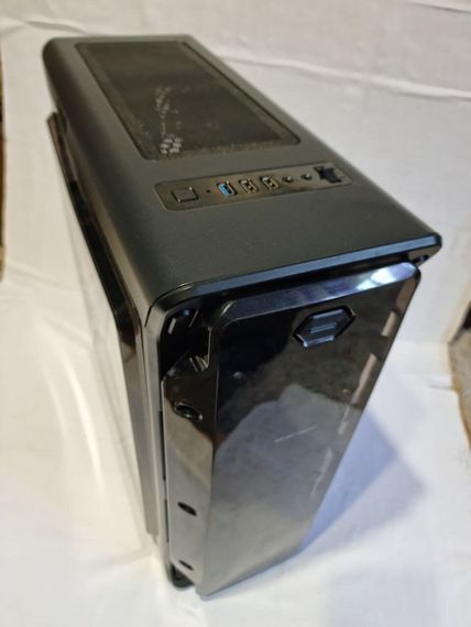 Ігровий ПК GameMax StarLight B-FRGB / Intel Core i5-6400 (4 ядра по 2.7 - 3.3 GHz) / 16 GB DDR4 / 256 GB SSD + 1000 GB HDD / AMD Radeon RX 470, 4 GB GDDR5, 256-bit / 460W б/в | Зображення 2