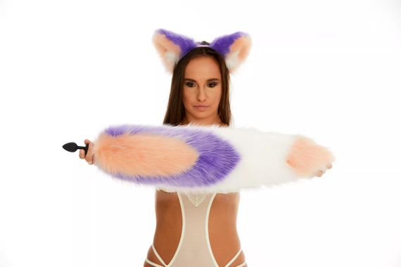 Анальний хутряний хвіст без пробки, Триколірний: Персиковий, фіолетовий, білий з персиковим кінчиком, OKOVA 60 см. sexstyle | Зображення 2