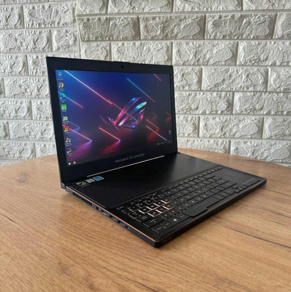 Ноутбук Asus ROG GX501VIK 120Hz i7 7700HQ 16Gb SSD 512Gb GTX 1080 MaxQ Б/В | Зображення 3
