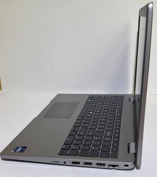 Мобільна робоча станція Б-клас Dell Precision 3570 / 15.6" (1920x1080) IPS / Intel Core i7-1255U (10 (12) ядра по 3.5 - 4.7 GHz) / 8 GB DDR5 / 256 GB SSD / nVidia T550, 4 GB GDDR6, 64-bit / WebCam б/в | Зображення 6