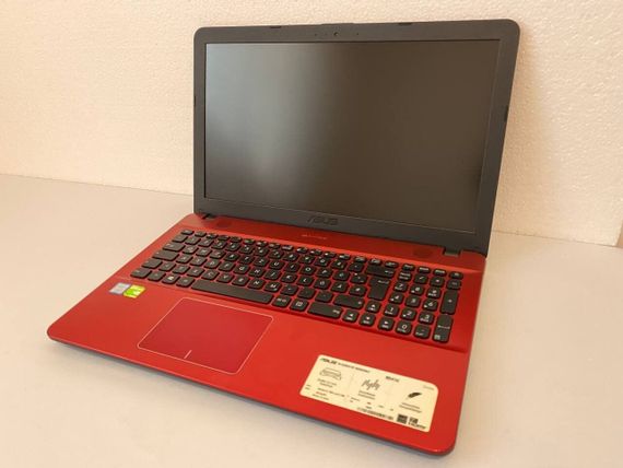 Ноутбук Asus R541U / 15.6" (1920x1080) TN / Intel Core i5-7200U (2 (4) ядра по 2.5 - 3.1 GHz) / 8 GB DDR4 / 250 GB SSD / nVidia GeForce 920MX, 2 GB GDDR3, 64-bit / WebCam / DVD-ROM б/у | Зображення 1