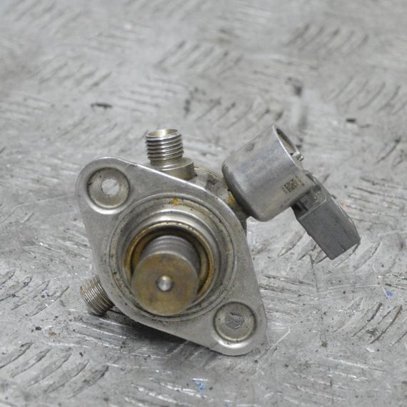 ПНВТ N63 BMW F07 F10 F12 X5 X6 2010-2018 Паливний насос високого тиску БМВ ф10 ф12 7595350 0261520048