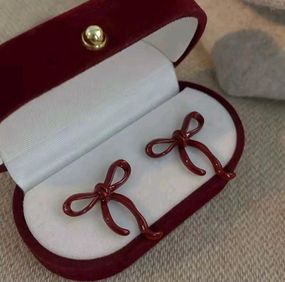 Сережки "сейлор мун" с бантиками, сережки с бордовыми бантиками, сережки бантики красные, серьги, серёжки