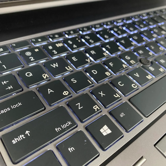 Мобільна робоча станція Б-клас HP zBook 15 G6 / 15.6" (1920x1080) IPS / Intel Core i7-9850H (6 (12) ядер по 2.6 - 4.6 GHz) / 32 GB DDR4 / 256 GB SSD / nVidia Quadro T1000, 4 GB GDDR5, 128-bit / Fingerprint / WebCam / HDMI б/в + Подарунок Миша / USB | Зображення 5