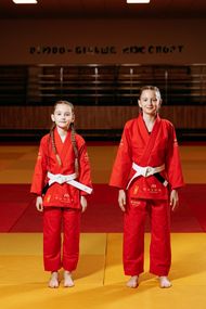 Червоне дитяче кімоно для дівчаток, джиу-джитсу, TM BUDOGI, зріст 150 см, щільність 350 гр/м.кв.