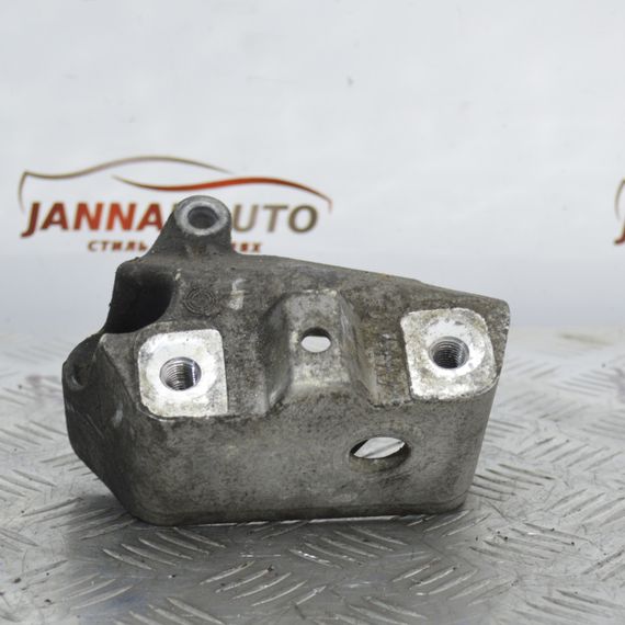 Кронштейн КПП лівий 1.2 TSI Volkswagen Golf VI Фольксваген Гольф 6 1K0199117AH | Зображення 1