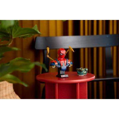 Конструктор LEGO Super Heroes Погруддя Залізної Людини-Павука (76326) | Зображення 6